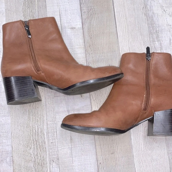 Sam Edelman brown block heel booties size 8 - Picture 3 of 10